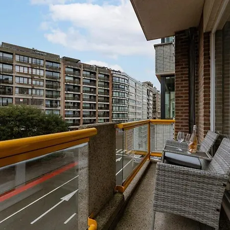 Huswell - Centrally Located Modern With Parking Oostende