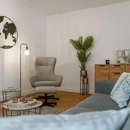 Huswell - Centrally Located Modern With Parking Oostende